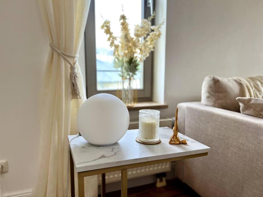 Bali Home Stylische Wohnung Mit Terrasse Schönefeld Exteriör bild