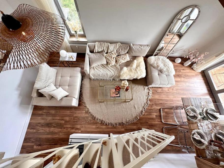 Bali Home Stylische Wohnung Mit Terrasse Schönefeld Exteriör bild