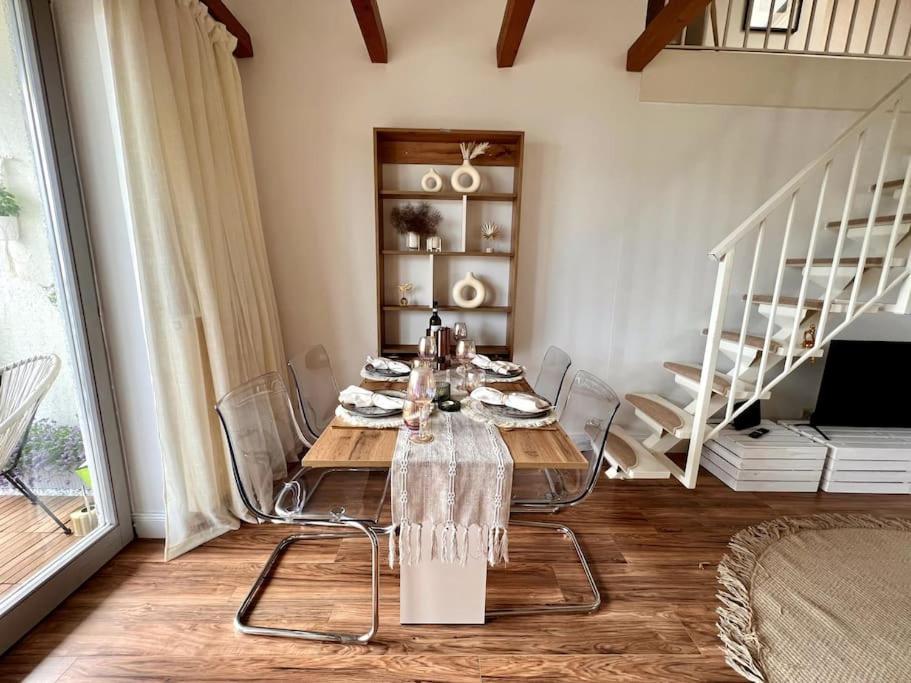 Bali Home Stylische Wohnung Mit Terrasse Schönefeld Exteriör bild