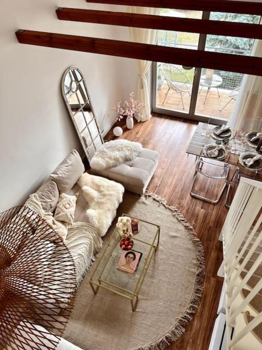 Bali Home Stylische Wohnung Mit Terrasse Schönefeld Exteriör bild